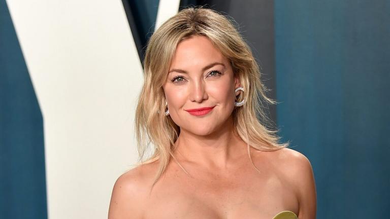 Kate Hudson discusses ‘estrangement’ from father’s family: ‘Family relationships are challenging’