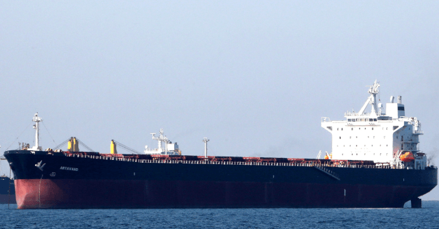 Report: Chinese Company ‘a Central Player’ in Shipping Iranian, Venezuelan Oil