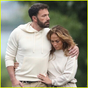 Ben Affleck & Jennifer Lopez Wrap Their Arms Around Each Other During Evening Stroll!