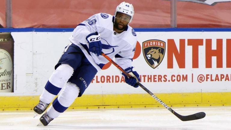 Lightning re-sign forward Gemel Smith to two-year contract