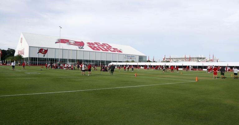 Buccaneers switch things up on Day 3 of camp