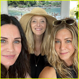 The Women of ‘Friends’ Reunited for a Fourth of July Party – See Photos!