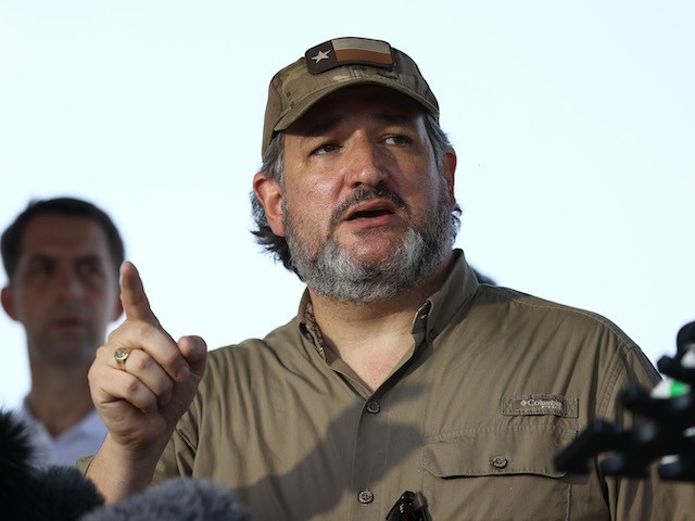 Cruz: Biden Wants to ‘Hide’ Migrant Flights and Border Problems and Counts on Media to Cover it Up
