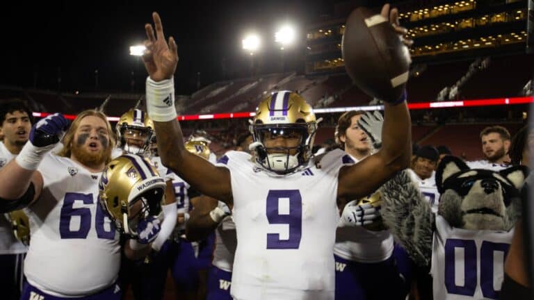No. 5 Washington survives second straight scare to stay undefeated and alive in College Football Playoff race