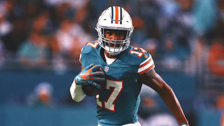 Dolphins’ Tua Tagovailoa to start vs. Ravens, Jaylen Waddle out