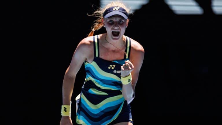 2024 Australian Open odds, props, women’s semifinal prediction: Yastremska vs. Zheng picks from tennis expert
